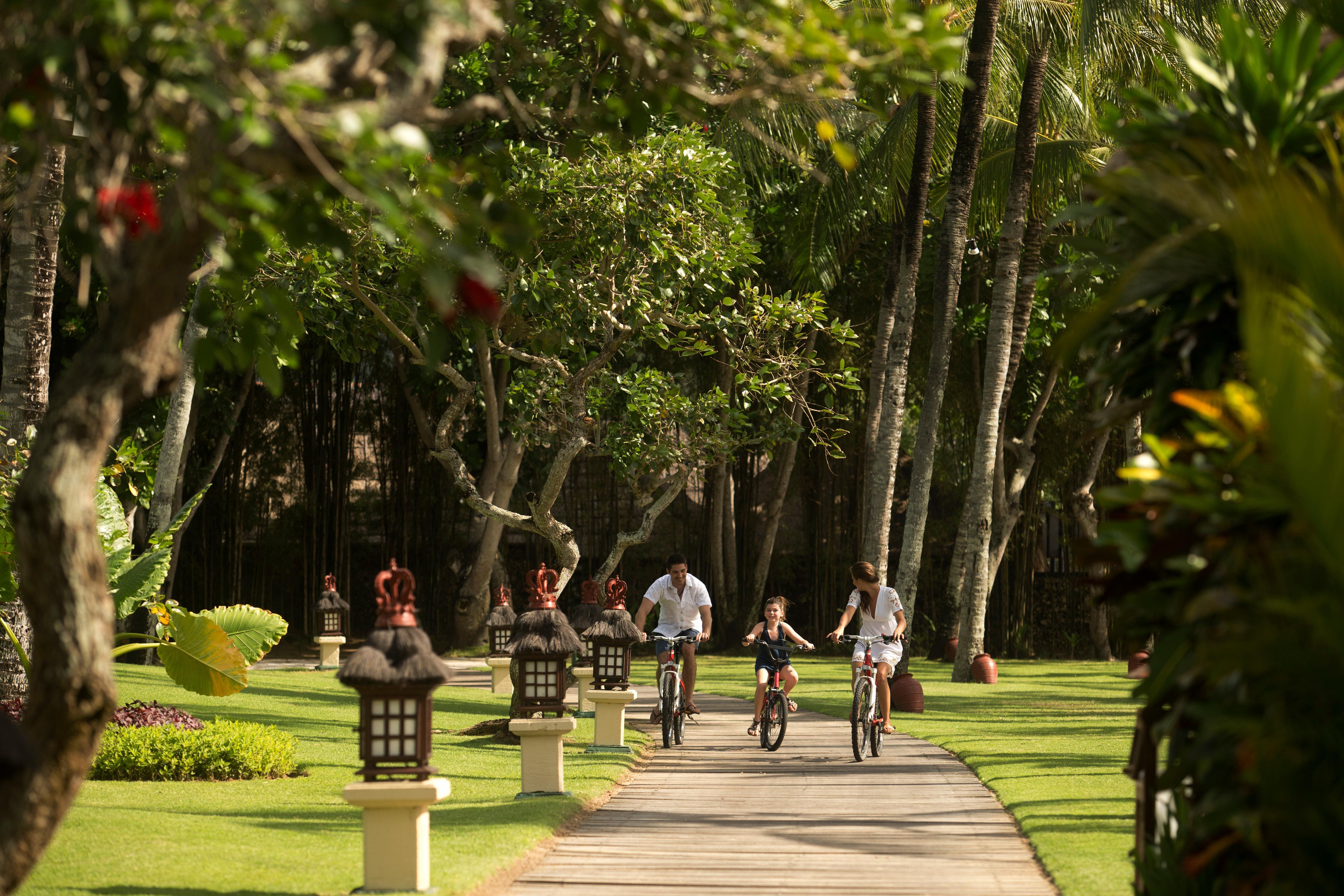 Intercontinental Bali Resort By Ihg Jimbaran Zewnętrze zdjęcie The Banyan Tree resort in Phuket, Thailand