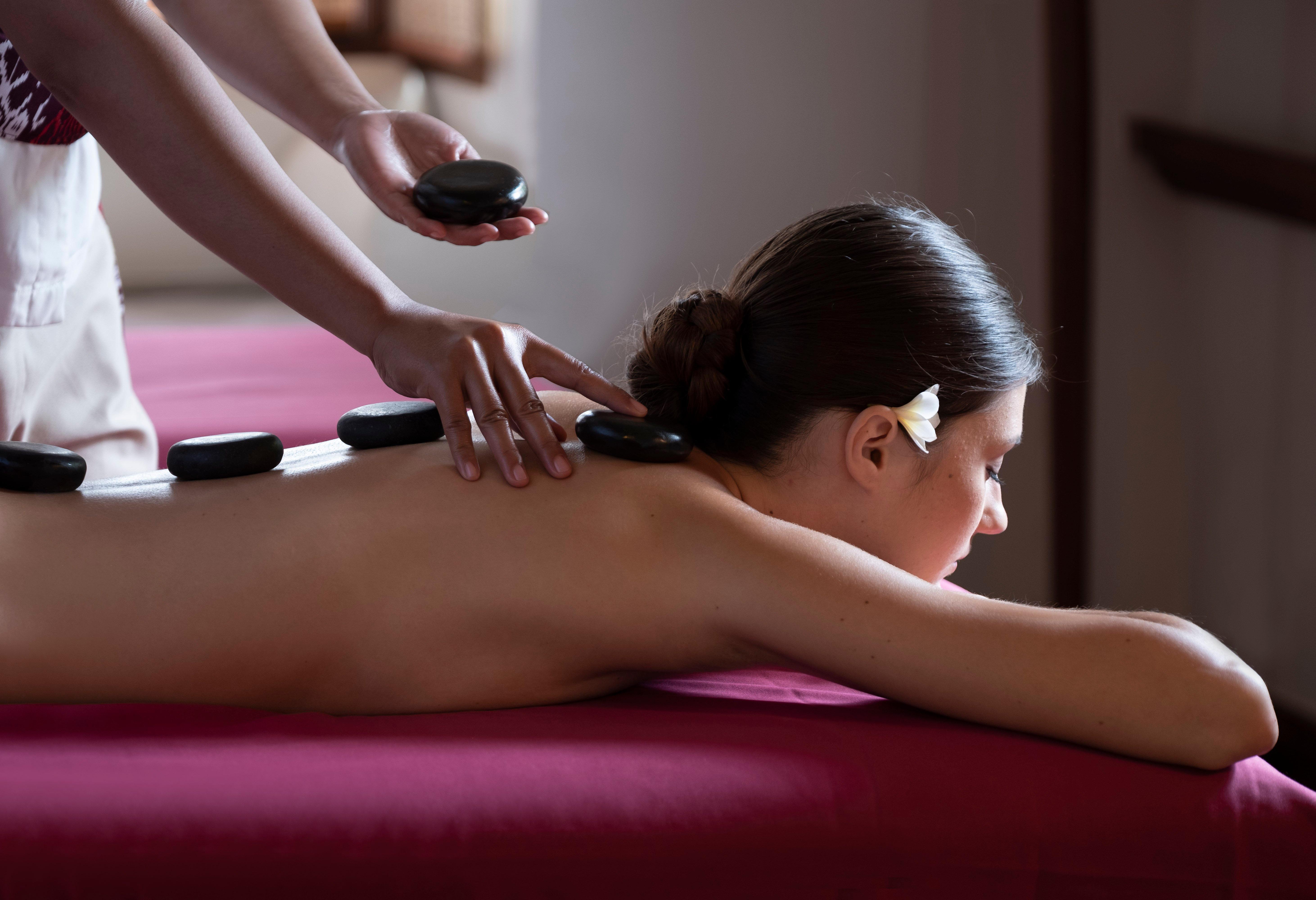 Intercontinental Bali Resort By Ihg Jimbaran Zewnętrze zdjęcie Hot stone massage