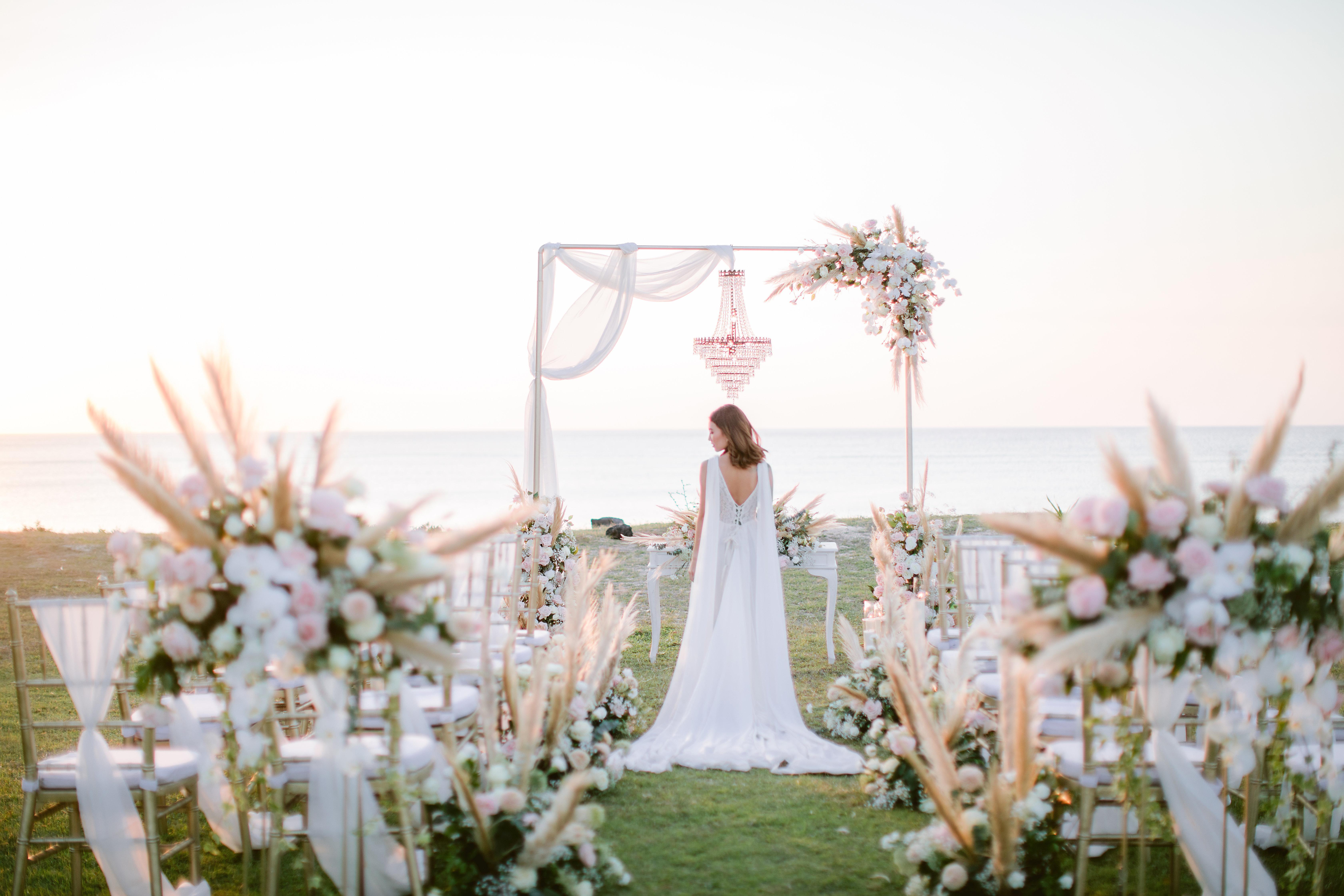 Intercontinental Bali Resort By Ihg Jimbaran Zewnętrze zdjęcie Wedding ceremony at the beach