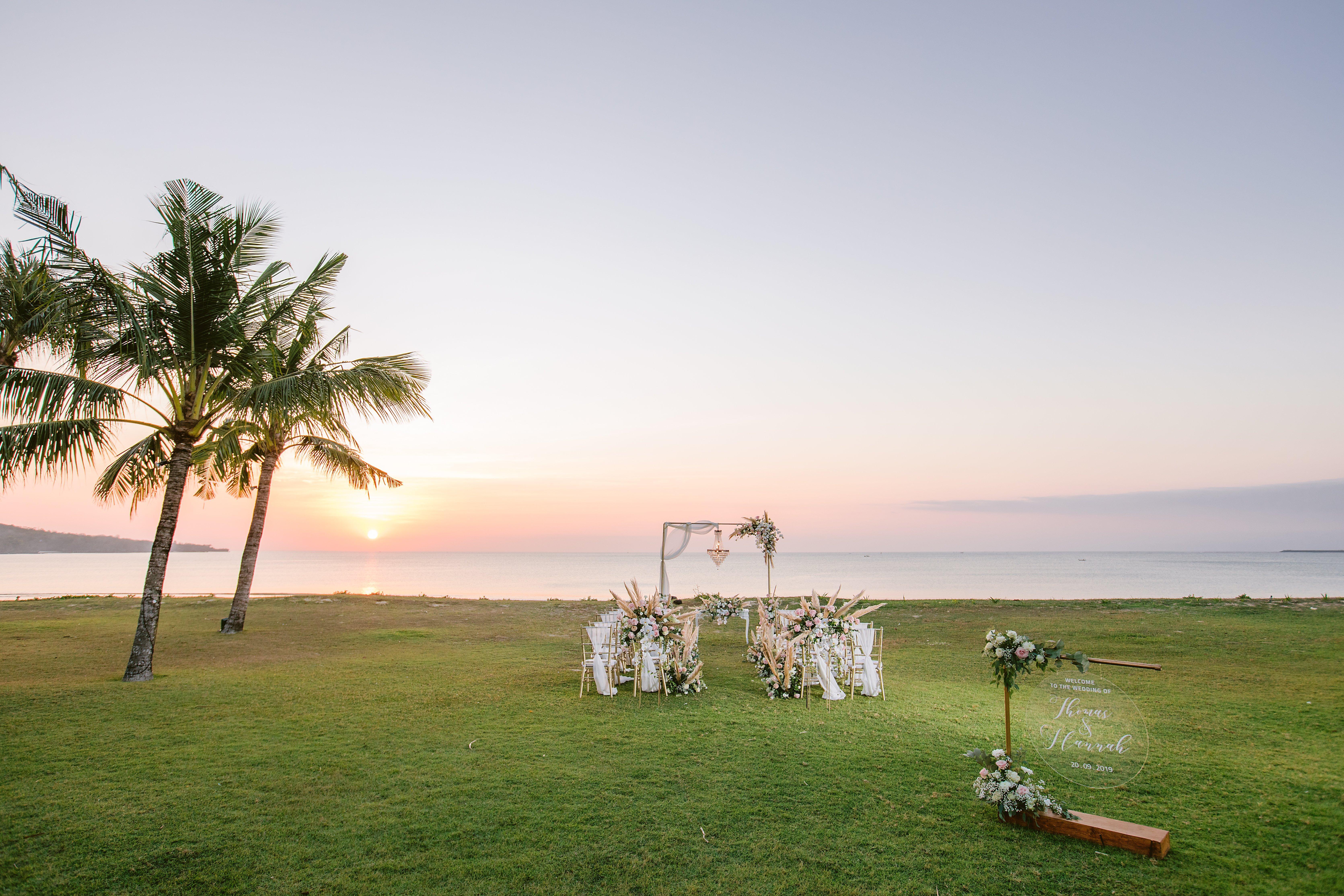 Intercontinental Bali Resort By Ihg Jimbaran Zewnętrze zdjęcie The lawn at the Dead Sea
